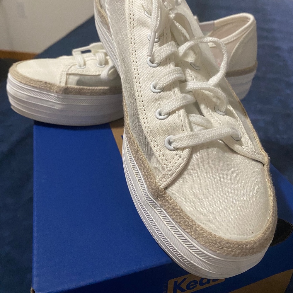 Worn once with box Keds triple kick mesh cream